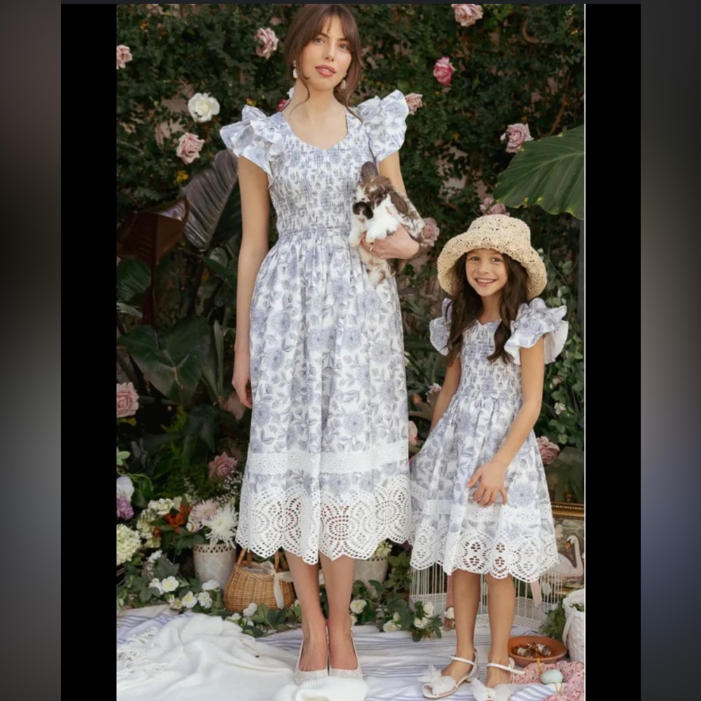 SOLD Ivy City Hattie in White Lace Midi Dress Medium